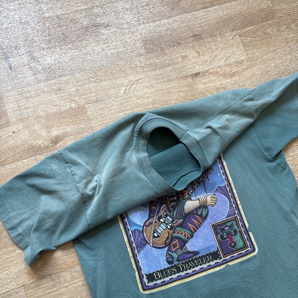 Vintage 90s BLUES TRAVELER 1996 Cat Jester Graphic Print Tour T Shirt L Anvil - Picture 8 of 13